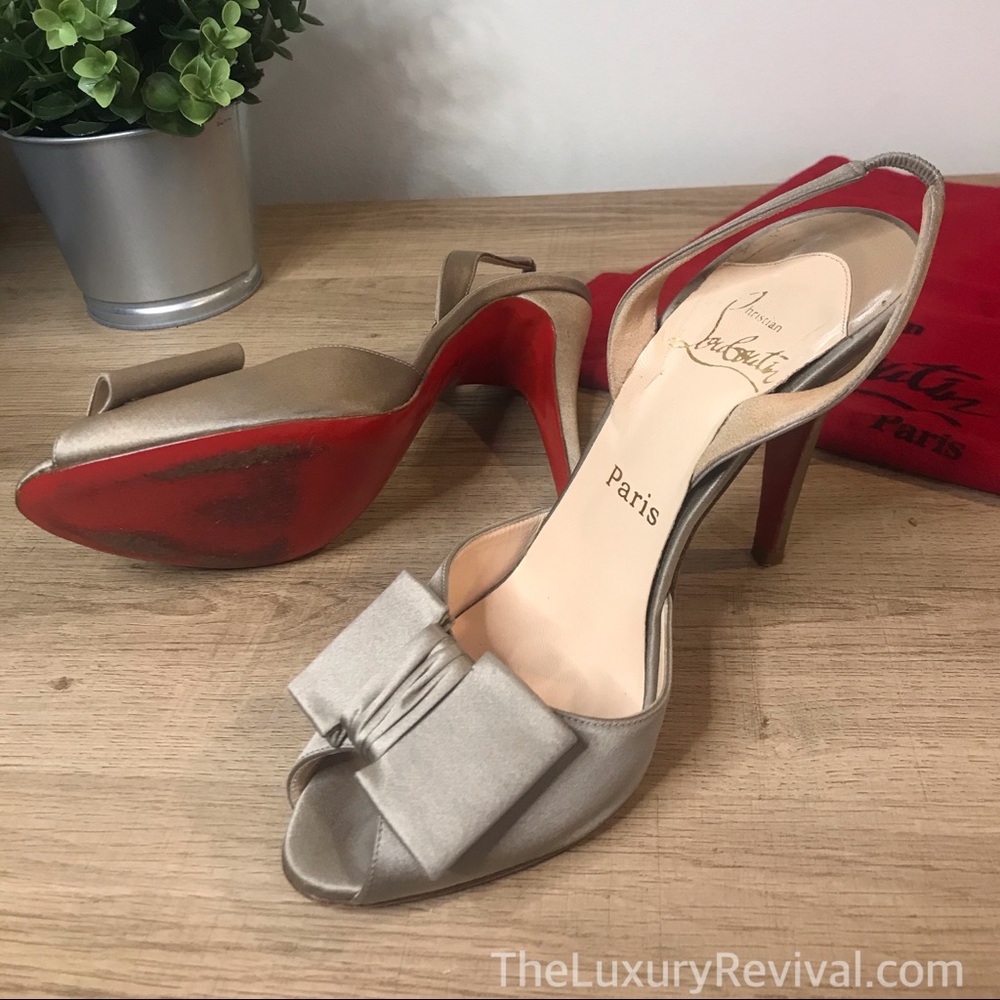 Authentic Christian Louboutin Joli Noeud 39EU